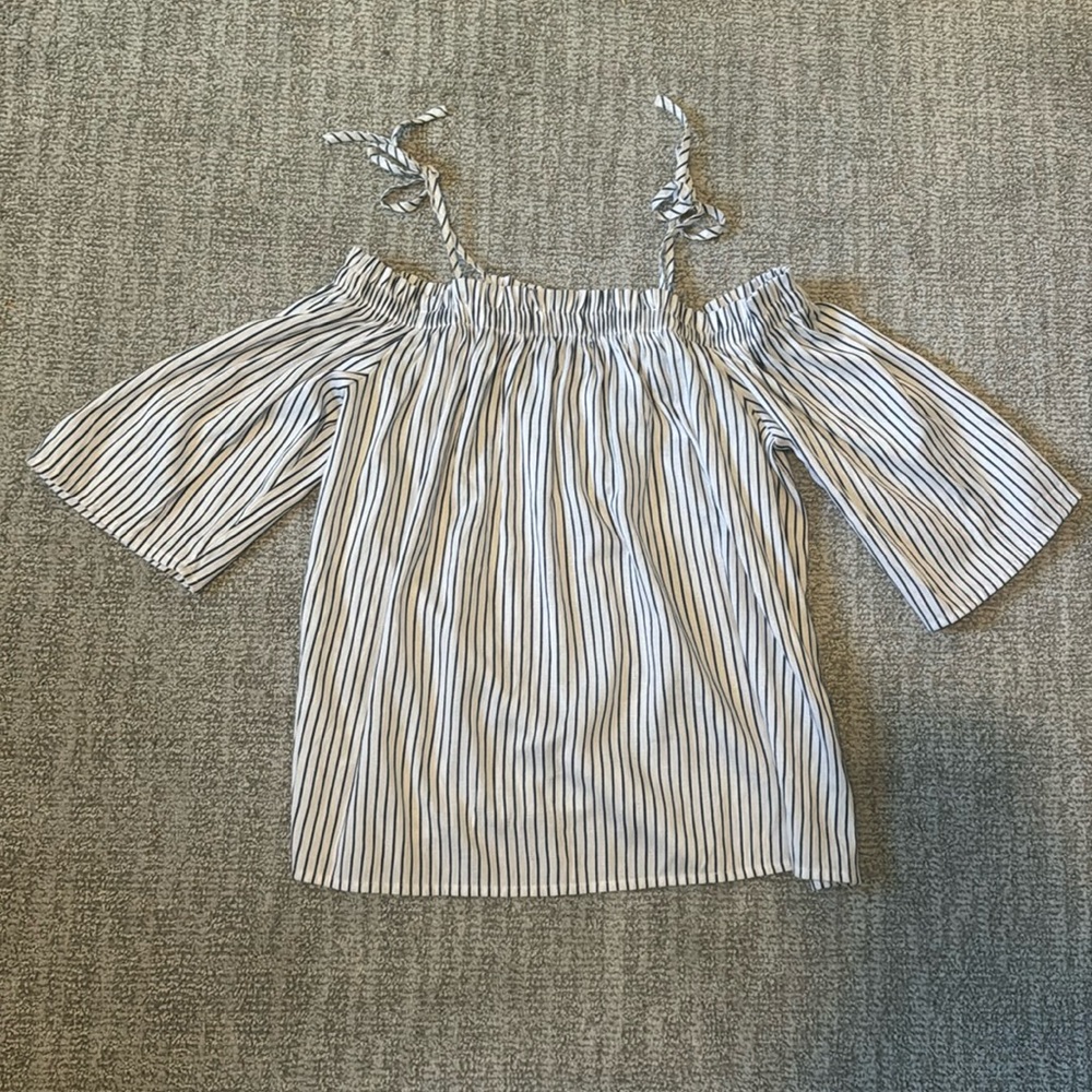 Blue Rain 3/4 sleeve pin striped blouse‎